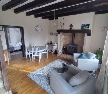 Saint-Hilaire-les-Places Lit Et Petit-Déjeuner | B&B Buddleja