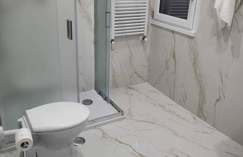 Marino Lit Et Petit-Déjeuner | B&B Civico 133 Appartamento PT con Terrazzo Marino