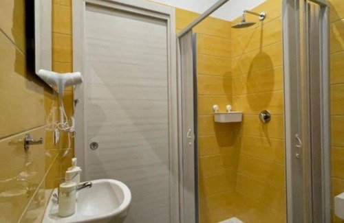 Volla Maison | B&B D'Aponte Home: Double/Twin Room with Single Beds