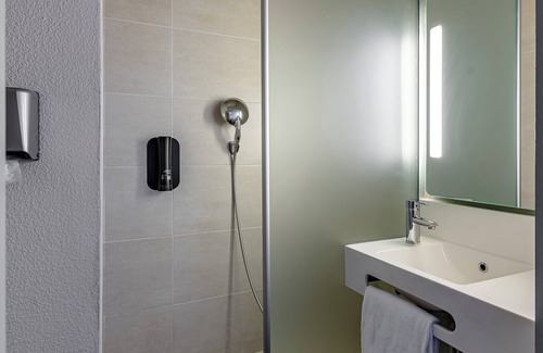 Tresses Hôtel | B&B Hôtel Bordeaux Est