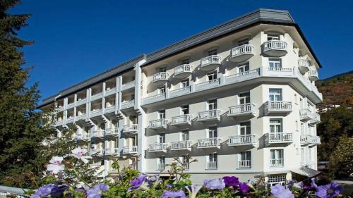 Brides-les-Bains Hôtel | B&B HOME Brides-les-Bains Les 3 Vallées