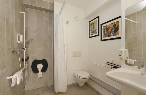 Lowenbruch Hôtel | B&B HOTEL Berlin Genshagen-Süd