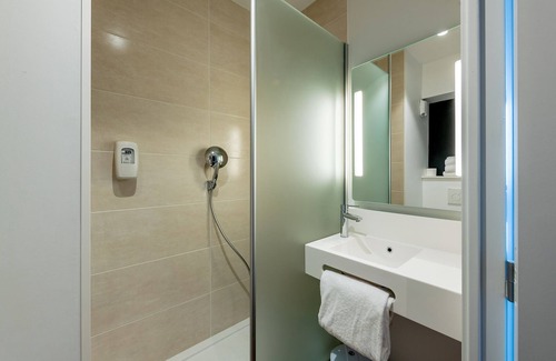 Cluses Hôtel | B&B HOTEL Cluses Sud