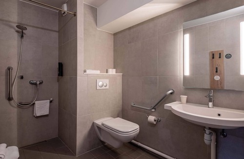 Amphion-les-Bains Hôtel | B&B HOTEL Evian Publier