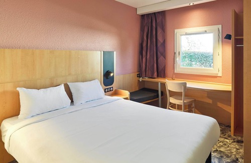 Rungis Hôtel | B&B HOTEL Orly Rungis Aéroport 3 étoiles