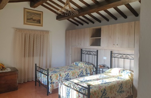 San Pietro a Cegliolo Lit Et Petit-Déjeuner | B&B Il Mandorlo