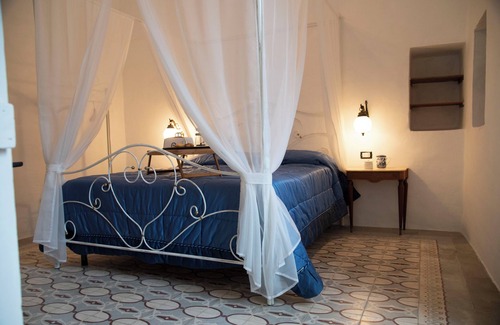 Torre Santa Susanna Lit Et Petit-Déjeuner | B&B in the city center with retro flavor