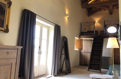 Le Thor Lit Et Petit-Déjeuner | La Chambre de l’ Haras