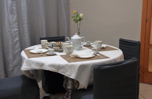 Vasto Lit Et Petit-Déjeuner | B&B MITILINI Central Station