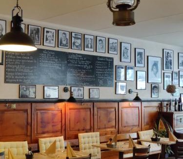 Evionnaz Lit Et Petit-Déjeuner | B&B Restaurant Le Pernollet