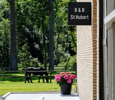 Sint-Martens-Lennik Lit Et Petit-Déjeuner | b & b St-Hubert