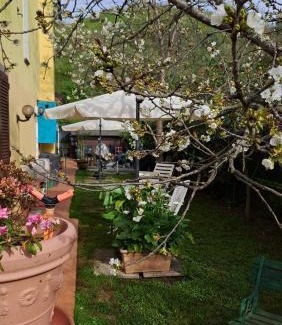 Massa Lit Et Petit-Déjeuner | B&b Villa C'era Una Volta