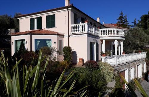 Imperia Lit Et Petit-Déjeuner | B&B Villa Isabella