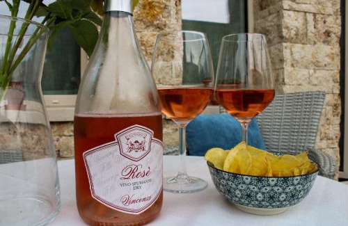 Vanon Lit Et Petit-Déjeuner | B&B Villa Pelèr