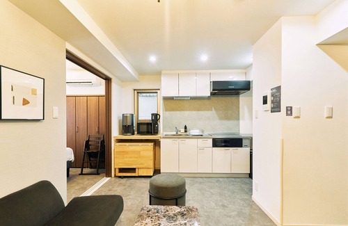 Asakusa Appartement | B/C APARTMENT Asakusa Hanazono Dori Hotel with Rental Car and Sauna