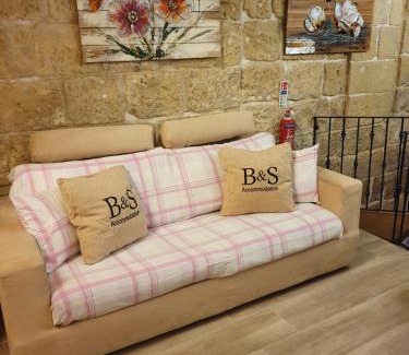 Ghaxaq Maison | B&S Accommodation Renovated 18 Century House of Character Ghaxaq, Malta