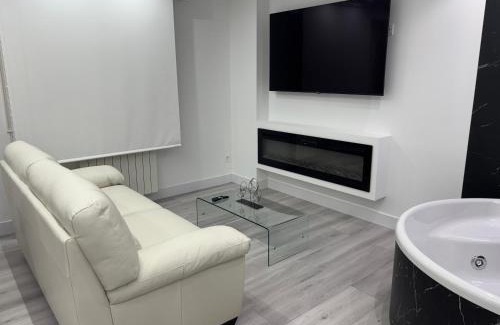Castro Urdiales Appartement | B&W Suite Andrés de la Llosa