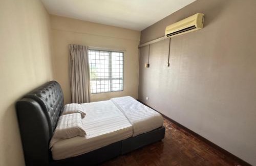 Baharu Appartement | B12-8@pd marina resort