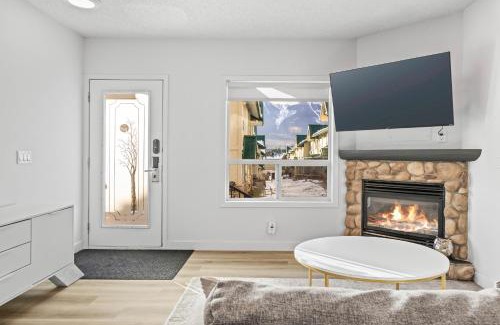 Harvie Heights Appartement | B233 Mountain View 2BD 2BT AC BonFire BBQ Townhome Close to Banff