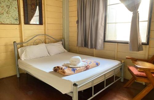 Bang Phra Maison | Baan Jaidee Guesthouse