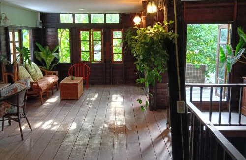 Wat Bowon Niwet Maison | Baan Jiam บ้านยายเจียม