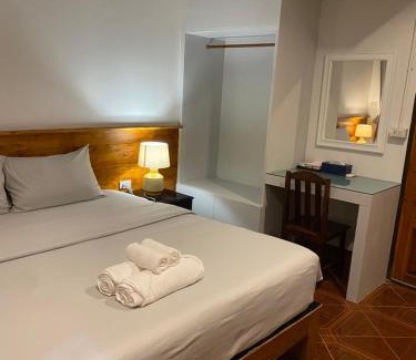 Phan Maison | Baan Khoyee Boutique บ้านโกยีบูทีค