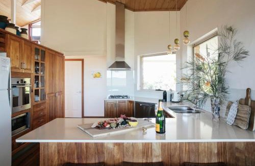 Angourie Maison | Baan Sabai - oceanstays