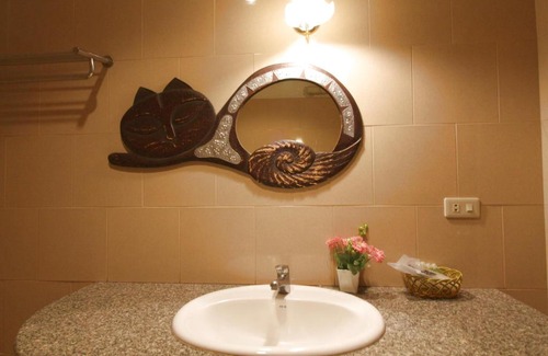 Nanai Road Hôtel | Baan Veerakit Hotel