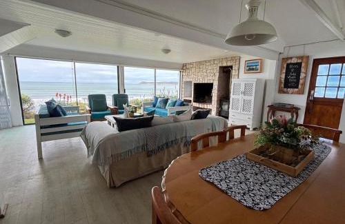 Witsand Maison | Baby Whale Bliss - Beachfront House