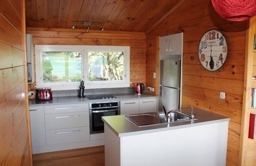 Lake Tarawera Maison | Bach 575, Lakefront avec Boatshed
