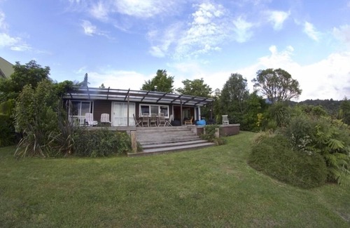 Lake Tarawera Maison | Bach 575, Lakefront avec Boatshed