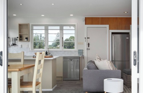 Waihi Beach Maison | Bach116: Beach Holidays at Waihi Beach