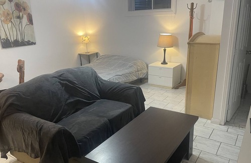 Masson-Angers Appartement | bachelor pad