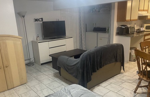Masson-Angers Appartement | bachelor pad