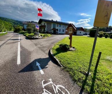Schoerfling am Attersee Appartement | BacherlHouse - Apt Schönbach