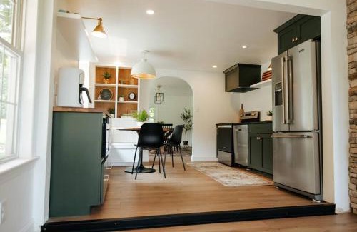 Cocolamus Maison | Back Country on 8 Acre - Stream, Pond & Animals