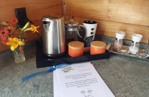 Whakamarama Cabine | Back to Basics in a 5 star location