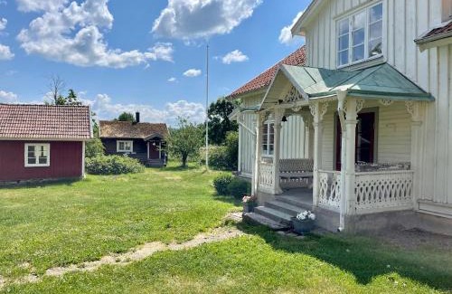 Falkoping Maison | Backgårdens Timmerstuga