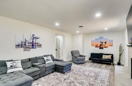 Midland Maison | Backyard and Game Room! Home in Heart of Midland