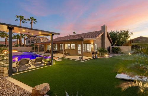 Arabian Views Maison | Backyard Bliss - Firepit Putt Play Pool & Spa