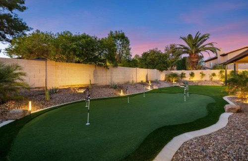 Arabian Views Maison | Backyard Bliss - Firepit Putt Play Pool & Spa