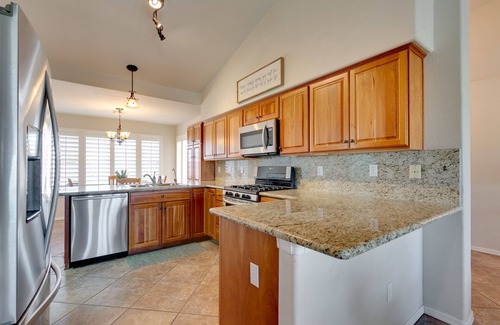 Palm Valley Maison | Backyard Luxury with Private Pool and Hot Tub on Golf Course