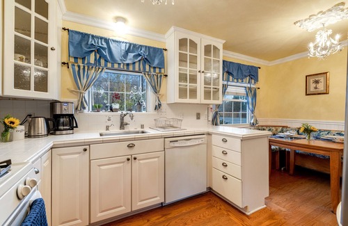 Bennett Valley Maison | Backyard Oasis, 3/1 Home w/ Hot Tub & Central AC