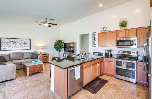 San Tan Valley Maison | San Tan Valley Accueil Animaux de compagnie w / Oasis Backyard!