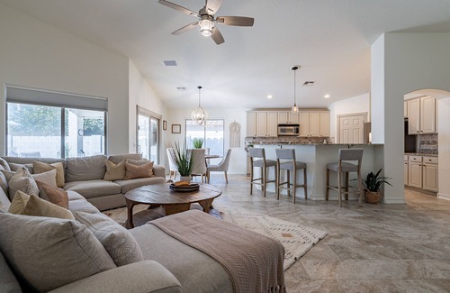 Circle Cross Ranch Maison | Backyard Paradise in the Valley! Pool/Jacuzzi!