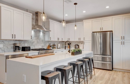 Las Vegas Maison | Backyard Paradise resort home minutes to the strip!