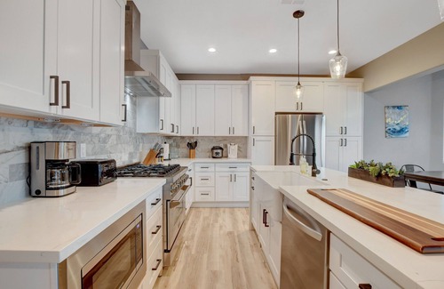 Las Vegas Maison | Backyard Paradise resort home minutes to the strip!