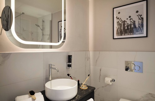 Baden-Baden Hôtel | Badischer Hof Baden-Baden - Leonardo Limited Edition