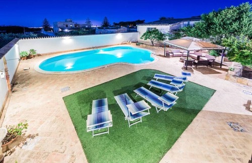 Santa Maria Villa | Baglio Sciacca Élégante résidence historique 3 appartements par Xenia Sicily Villas