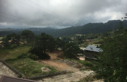 La Trinidad Appartement | Baguio City Area - Modern suburban living outside of Baguio.